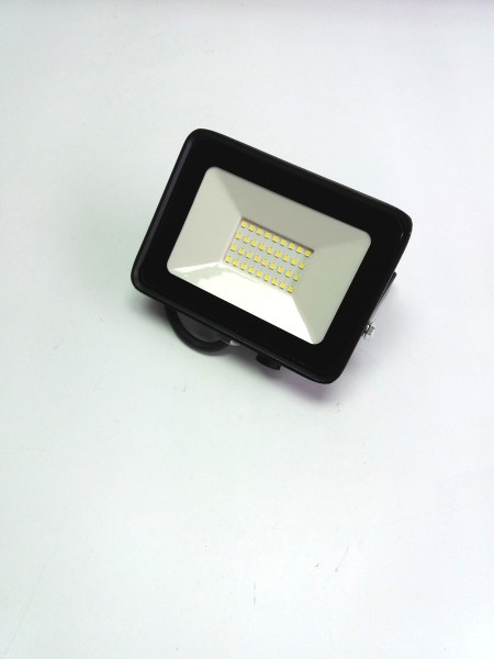 Foco Reflector Led 50w Luz Fria Blanca 6500k Intemperie Ip66 - Imagen 3